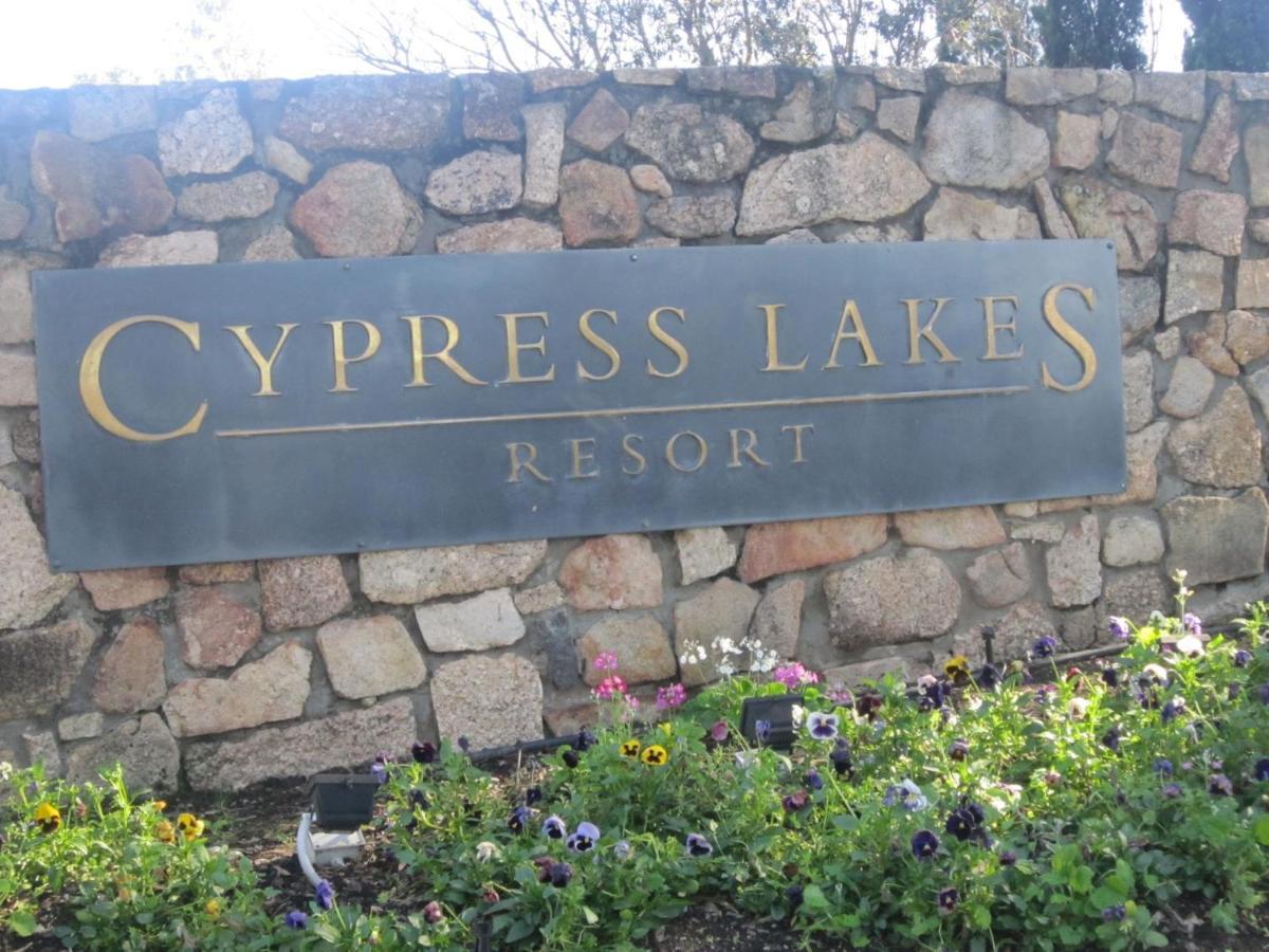 3br Margarita Located Within Cypress Lakes Villa